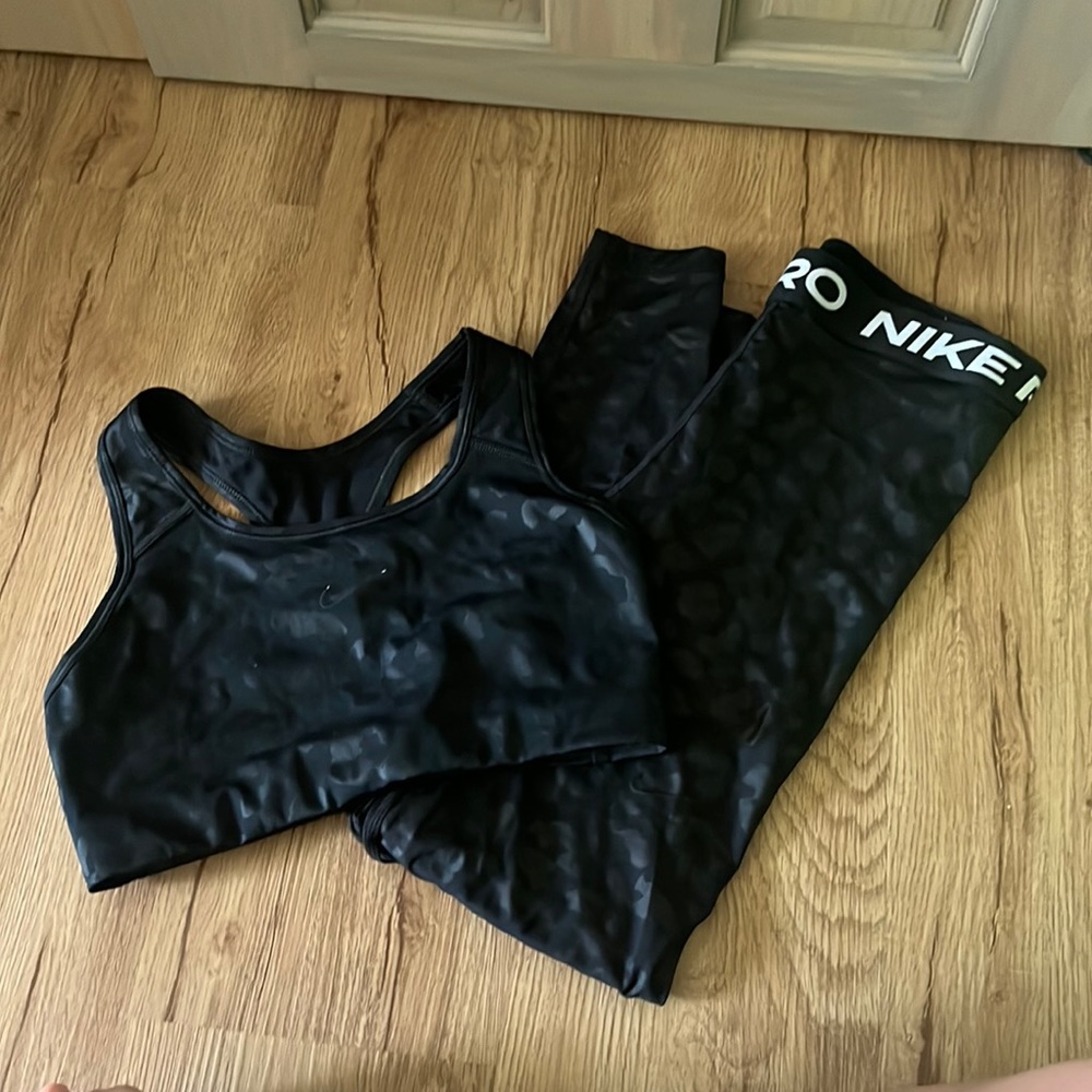 SOLD Nike pro dri flit black cheetah set